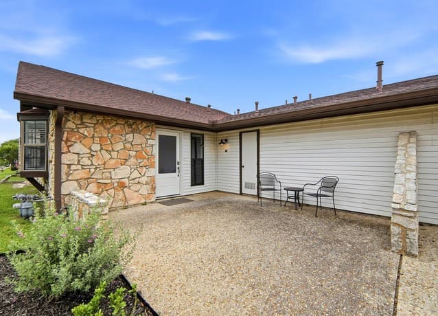 rental at 515  Oak Park Dr Unit 515 in Boerne, TX — photo 3