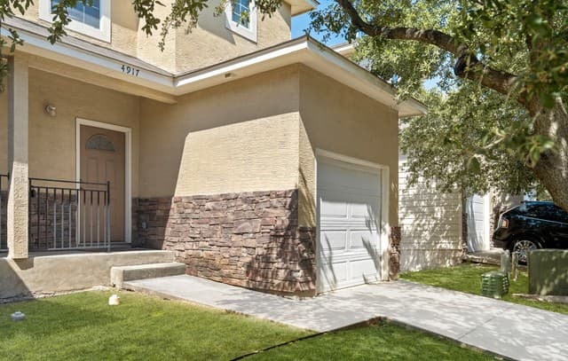 rental at 4915  Appleseed Ct in San Antonio, TX — photo 3