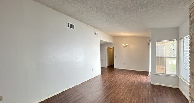 rental at 9633  Ivy Bend St in San Antonio, TX — photo 4
