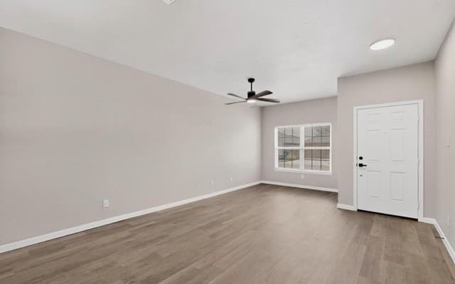 rental at 15022  Harbor Lndg in Von Ormy, TX — photo 4