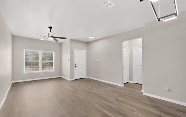 rental at 15022  Harbor Lndg in Von Ormy, TX — photo 5