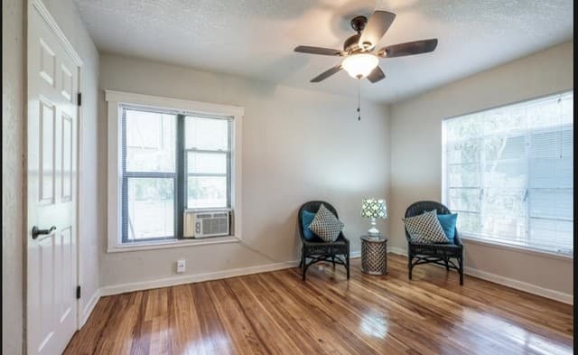 rental at 319  Mink in San Antonio, TX — photo 4