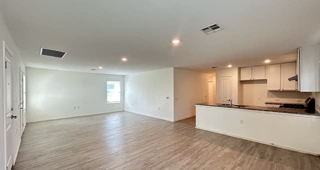 rental at 12030  Picard Bnd in San Antonio, TX — photo 2