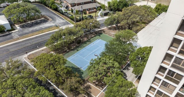 rental at 7701  Wurzbach Rd Unit 1802 in San Antonio, TX — photo 4
