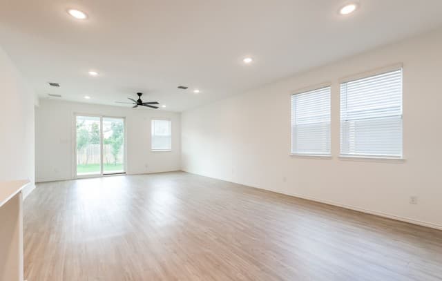 rental at 13210  Hagerd Loop in St Hedwig, TX — photo 4