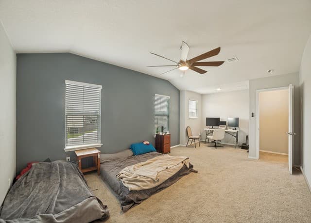 rental at 3430  Angus Crk in San Antonio, TX — photo 4