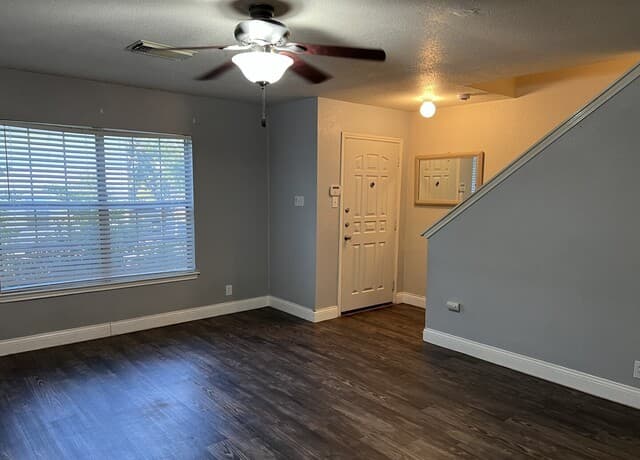 rental at 7  Latrobe Post in San Antonio, TX — photo 4