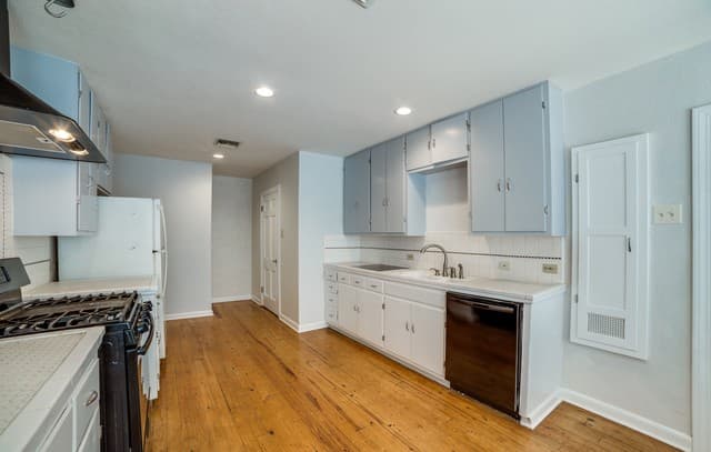 rental at 244  Halcyon Pl in Alamo Heights, TX — photo 5