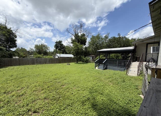 rental at 232  Regina St Unit 1 in San Antonio, TX — photo 5