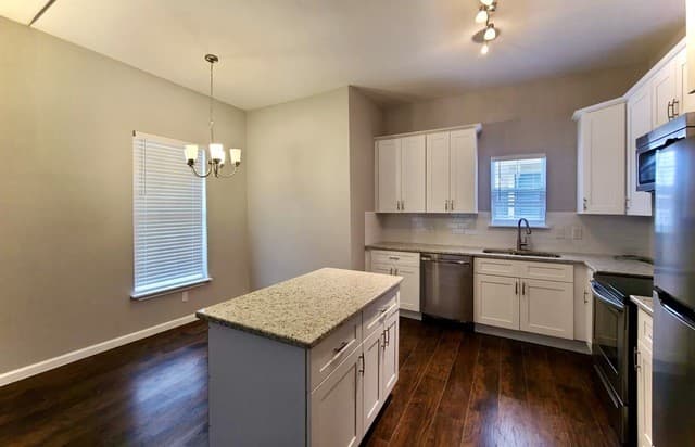 rental at 228  Lotus AVE Unit 201 in San Antonio, TX — photo 4