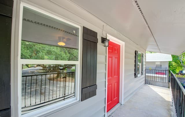 rental at 218  Natalen Ave in San Antonio, TX — photo 2