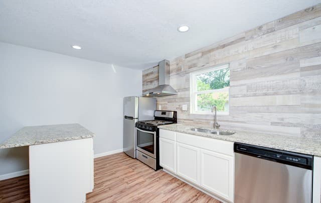 rental at 218  Natalen Ave in San Antonio, TX — photo 3