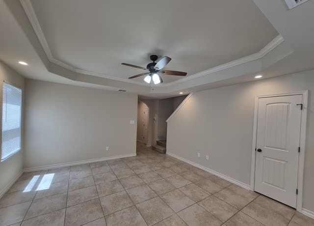 rental at 6950  Lakeview Dr. Unit 102 in San Antonio, TX — photo 4