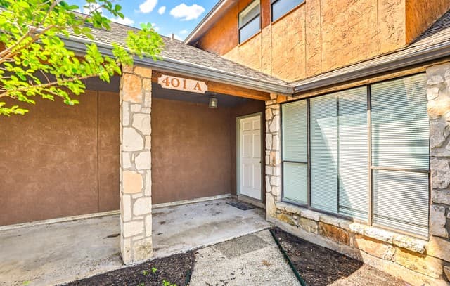 rental at 401  Thetford in San Antonio, TX — photo 3