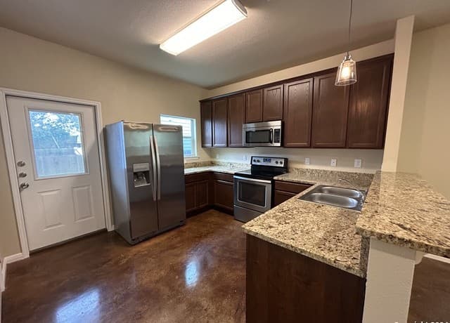 rental at 570  Advantage in New Braunfels, TX — photo 5