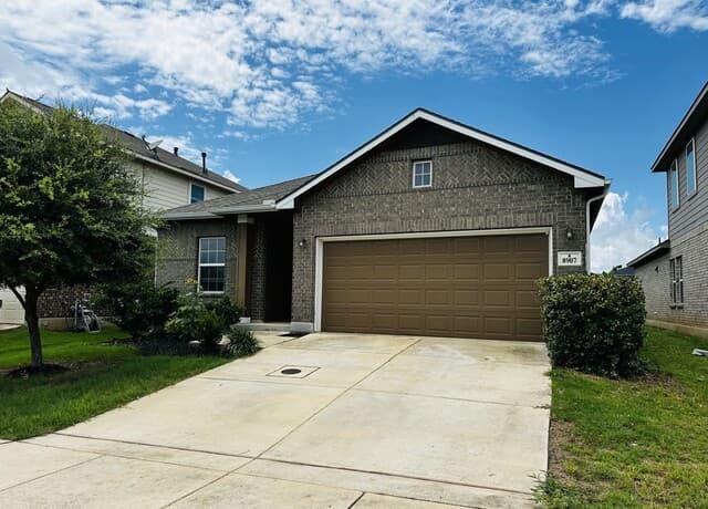rental at 8907  Ladbroke Grv in Converse, TX — photo 2