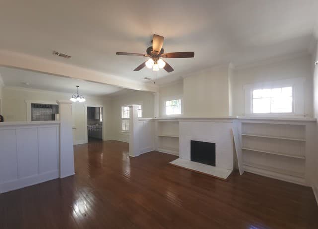 rental at 1138 W Magnolia Ave in San Antonio, TX — photo 3