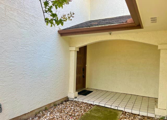rental at 5868  Royal Ridge Dr in San Antonio, TX — photo 4