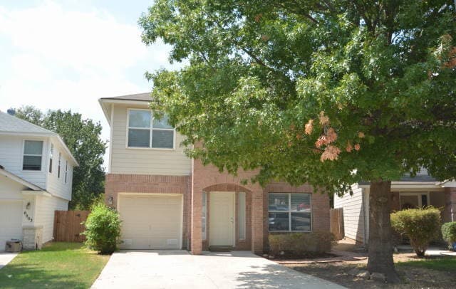 rental at 6907  Painter Way in San Antonio, TX — photo 1
