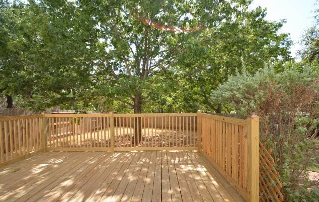 rental at 6907  Painter Way in San Antonio, TX — photo 3