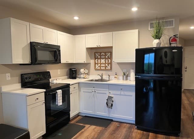 rental at 943  Parkview Unit APT C3 in Canyon Lake, TX — photo 4