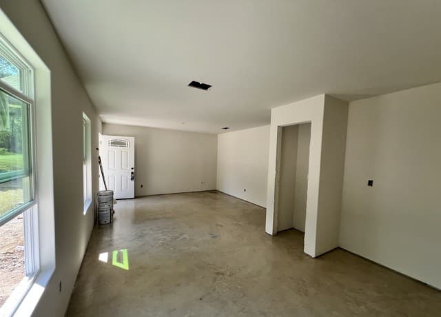 1-bedroom rental at 494 Valley View St Unit 2 in Canyon Lake, TX — photo 3