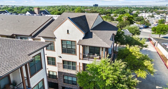 rental at 7342  Oak Manor Unit 1302 in San Antonio, TX — photo 4