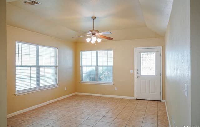 rental at 1043  Misty Acres Dr in New Braunfels, TX — photo 2