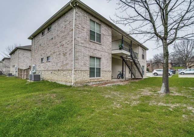 rental at 4923  Ali Ave Unit 4 in San Antonio, TX — photo 2