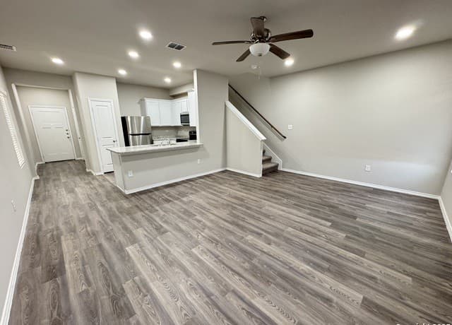 rental at 5330  Lisa Point Unit 102 in Converse, TX — photo 5