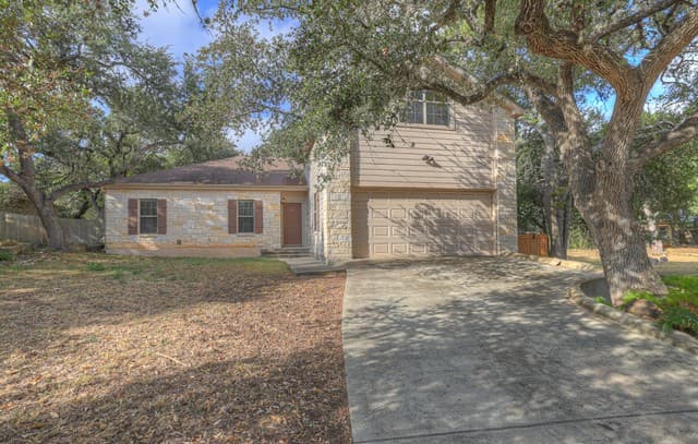 rental at 1060  Somerset in Canyon Lake, TX — photo 4