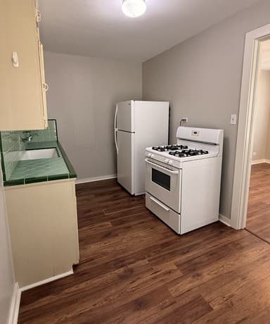 rental at 203 E Rosewood Unit 1 in San Antonio, TX — photo 5