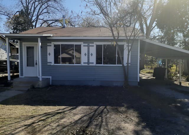 rental at 814  Prado St in San Antonio, TX — photo 1