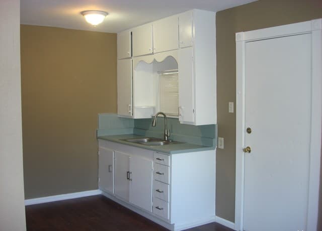 rental at 814  Prado St in San Antonio, TX — photo 4