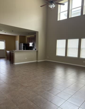 rental at 1810  Golden Maple in San Antonio, TX — photo 3
