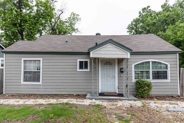 rental at 120  Nelson Ave in San Antonio, TX — photo 1