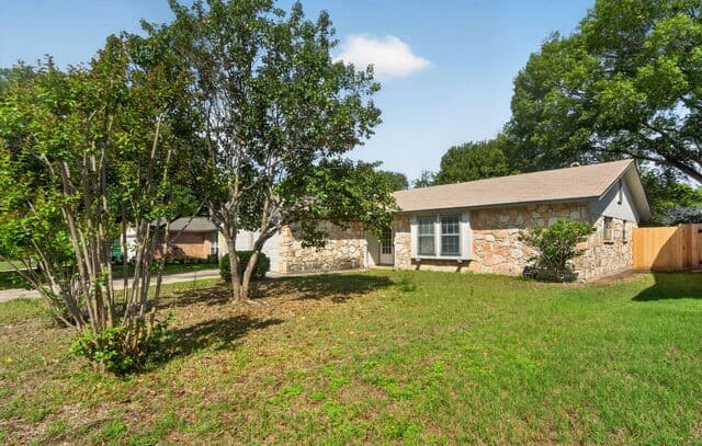 rental at 4659  Wetz in San Antonio, TX — photo 2