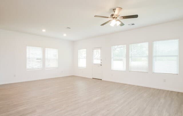 rental at 15035  Nettleton Ml in San Antonio, TX — photo 4
