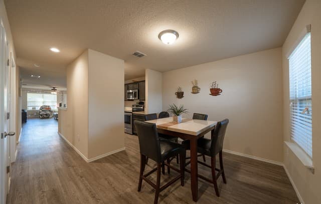 rental at 3206  Shane Rd in San Antonio, TX — photo 3