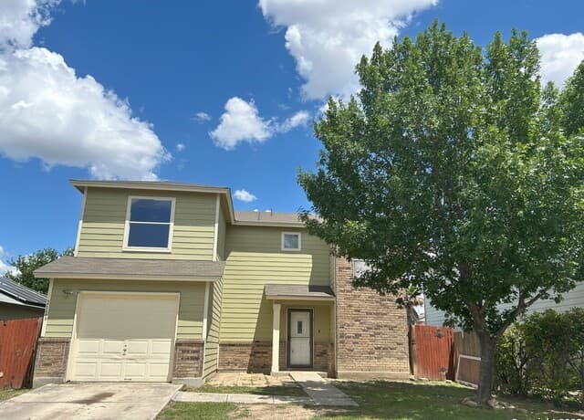 rental at 2126  Hollow Circle in San Antonio, TX — photo 2