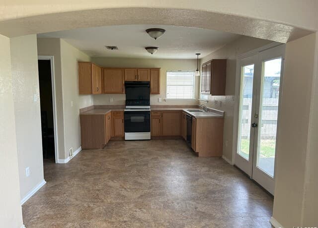 rental at 2126  Hollow Circle in San Antonio, TX — photo 3