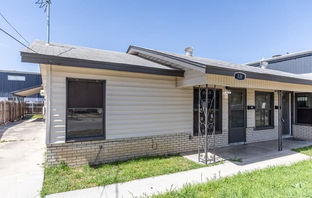 rental at 131  Harald in San Antonio, TX — photo 3