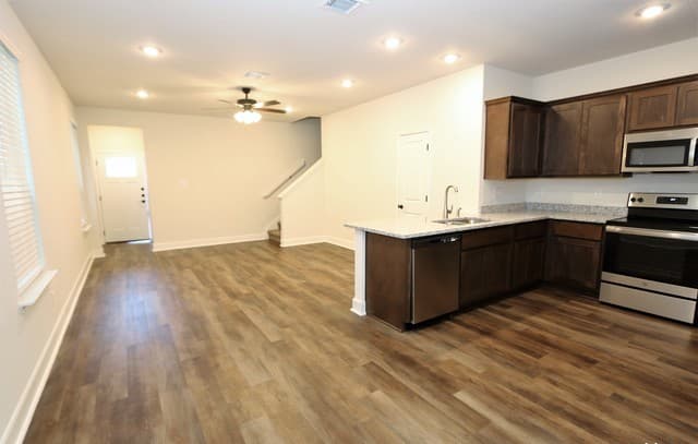 rental at 7634  Agave Bend Unit 101 in San Antonio, TX — photo 4