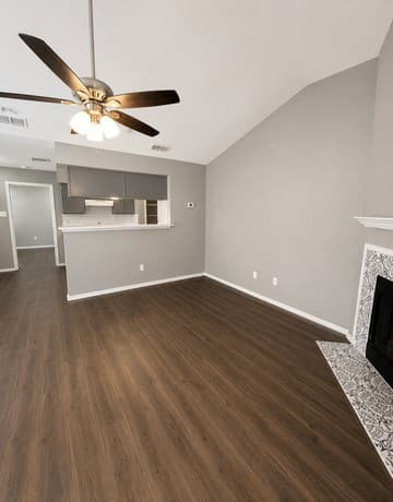 rental at 6302  Waddesdon Wood in San Antonio, TX — photo 3