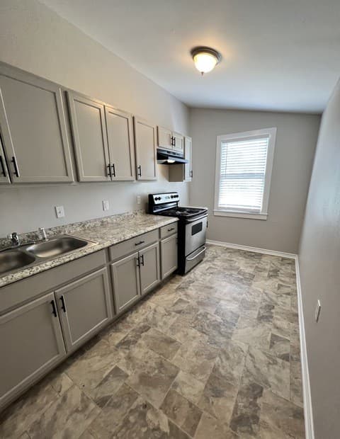 rental at 319  Harding Pl Unit 2 in San Antonio, TX — photo 5