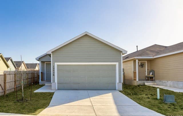 rental at 13528  Barton Cv in San Antonio, TX — photo 2