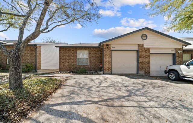 rental at 6018  Norse in San Antonio, TX — photo 1