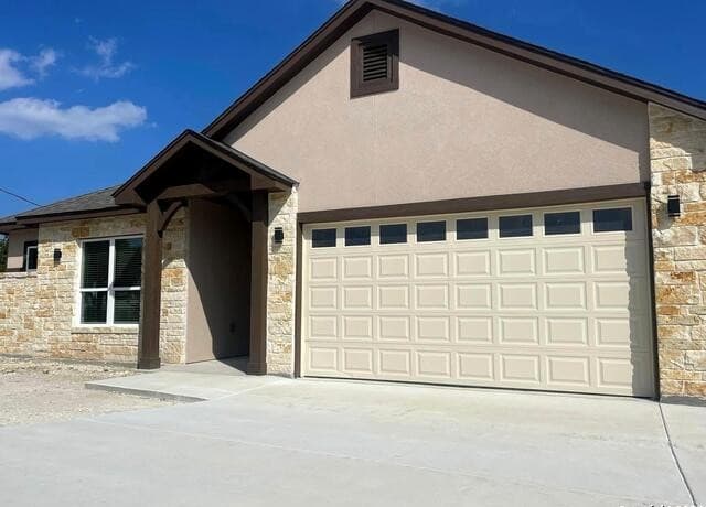 rental at 107  Asa Harold in Blanco, TX — photo 2