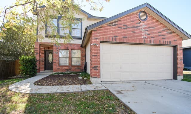 rental at 8166  Cheryl Meadow Dr in Converse, TX — photo 2