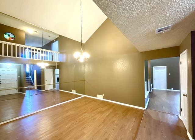 rental at 7326  Putter in San Antonio, TX — photo 5
